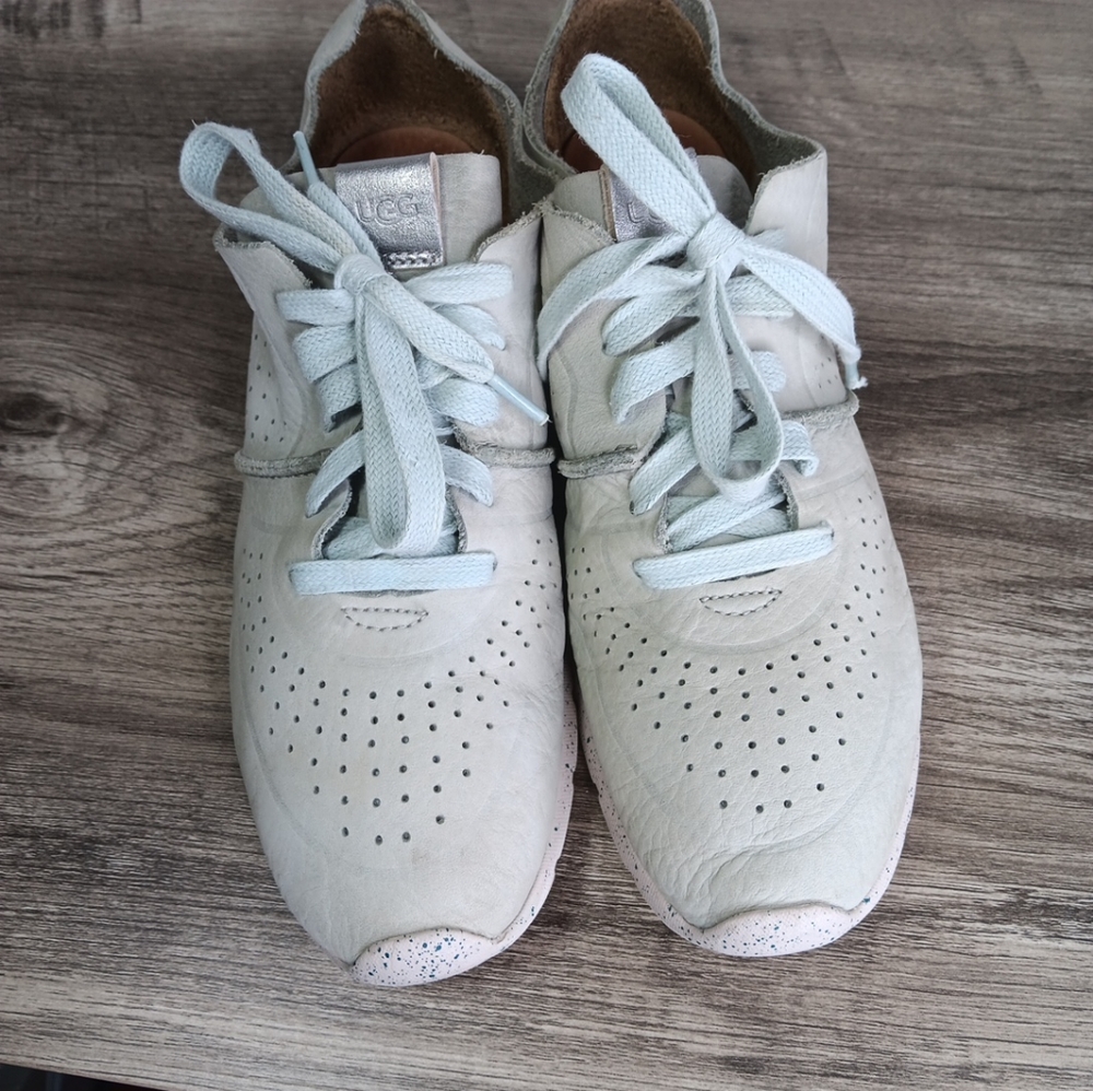 UGG Treadlite size 8 Tennis Shoes Soft Leather Comfort Walking Sage Mint 1019057 - Picture 9 of 10